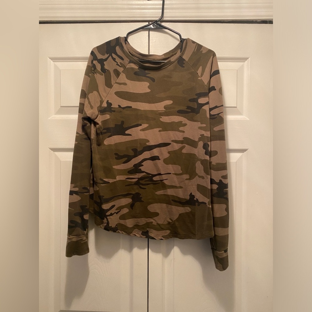 CAMOFLAUGE LONG SLEEVE CAMO PRINT